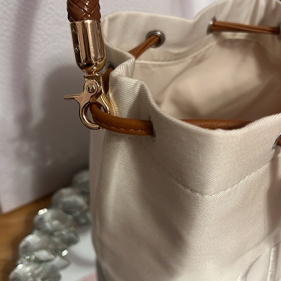 Dior Bucket Bag - Picture 6 of 11